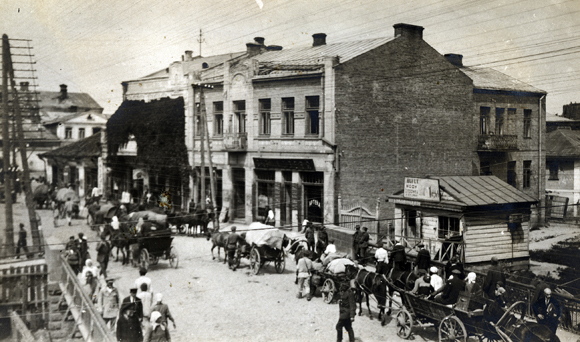 A constant stream of refugees passed through the border towns of Eastern Europe. A Fall 1920 report for Bessarabia noted: ''Every border town has its share…persons without funds, clothes, strength, courage, and full of fear, despair, and fertility for the ravages of illnesses which follow closely and some times accompany the winter snows and frosts. What can be done?''<em>AR 19-21, File 236.2</em>. In Rovno, some 6,000 children whose parents had been massacred arrived on their own. c. 1920-1921, Poland (now Ukraine), <em>NY_05076</em>.
