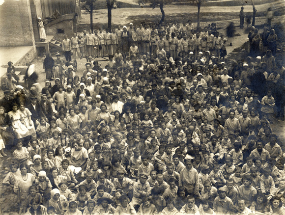 Over 2,000 pogroms took place in the Ukraine in the years after the Russian Revolution; an estimated 150,000 Jews were murdered. Hundreds of thousands of children were left without parents, or homes. In Uman, Kiev District, a JDC-funded program fed 850 children and clothed 700. Ukraine, 1923, <em>NY_00472</em>.